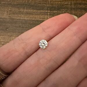 5mm 0.5ct 10kt solid white gold round cz solitaire stud earring single